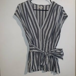 Max Studio sleeveless blouse with front tie